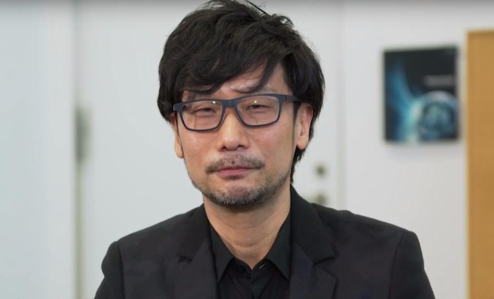 Hideo Kojima si complimenta con Ueda per il lancio di The Last Guardian.jpg Hideo Kojima si complimenta con Ueda per il lancio di The Last Guardian.jpg